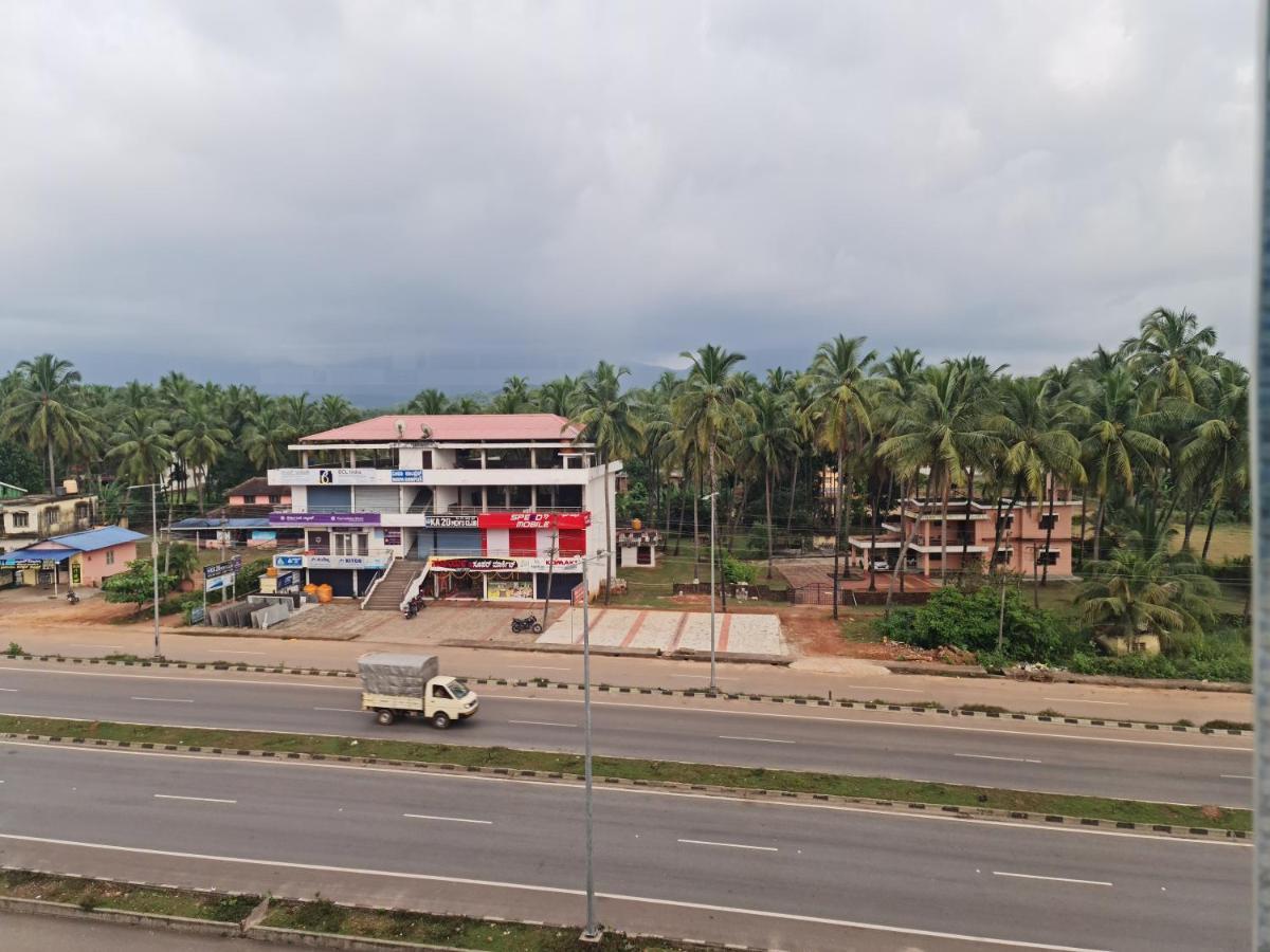 Hotel Blue Rays Bainduru Exterior photo