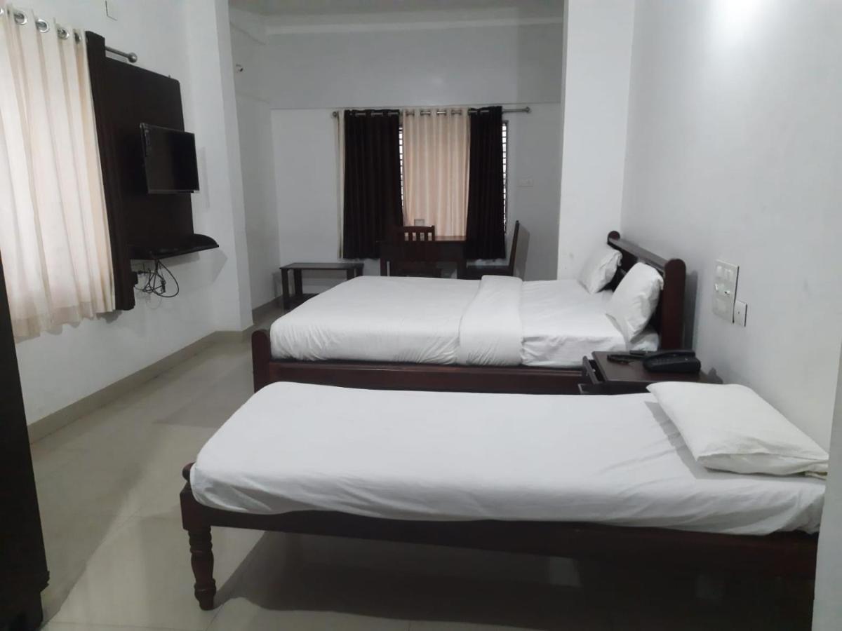 Hotel Blue Rays Bainduru Exterior photo