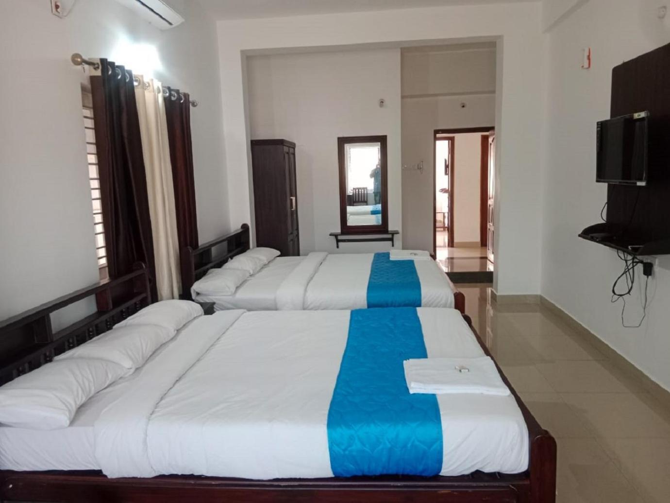 Hotel Blue Rays Bainduru Exterior photo